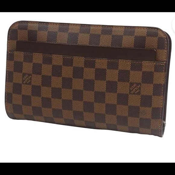 Louis Vuitton - Picture 5 of 7